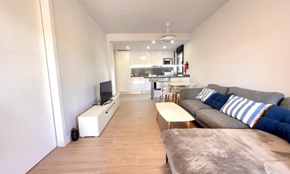 Resale - Apartment - Orihuela Costa - Villamartin