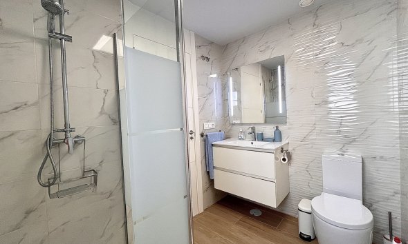 Resale - Apartment - Orihuela Costa - Villamartin