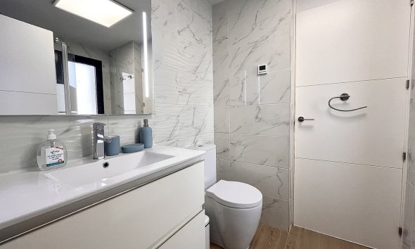 Resale - Apartment - Orihuela Costa - Villamartin