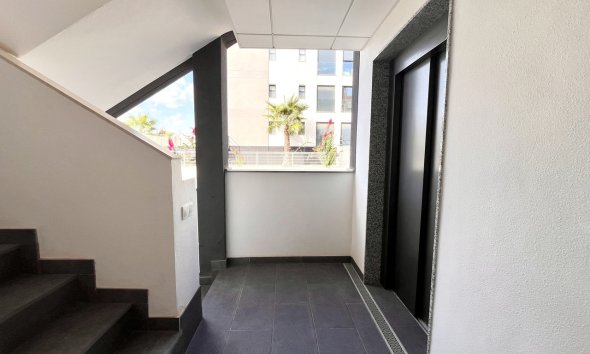 Resale - Apartment - Orihuela Costa - Villamartin