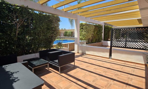 Resale - Bungalow - Orihuela Costa - Mil Palmeras