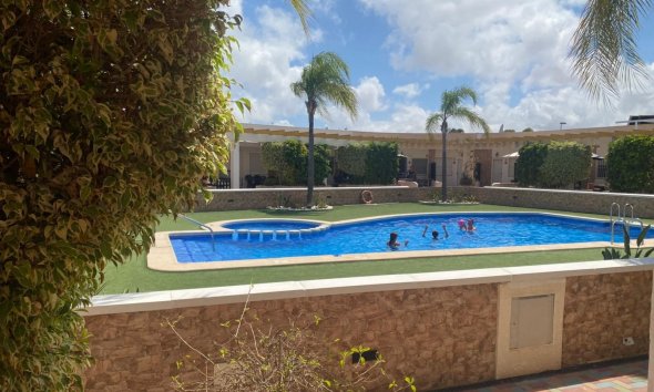 Resale - Bungalow - Orihuela Costa - Mil Palmeras
