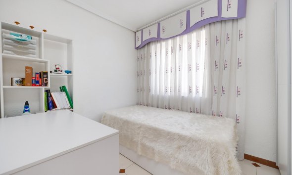 Resale - Apartment - Torrevieja - Habaneras