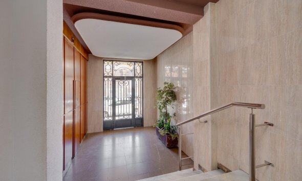 Resale - Apartment - Torrevieja - Habaneras