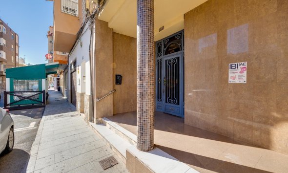 Resale - Apartment - Torrevieja - Habaneras