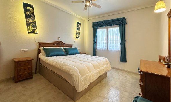 Resale - Villa - Orihuela Costa - Playa Flamenca