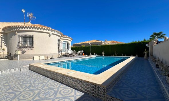 Resale - Villa - Orihuela Costa - Playa Flamenca