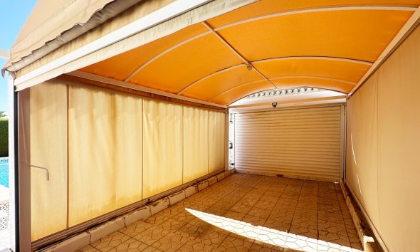 Resale - Villa - Orihuela Costa - Playa Flamenca