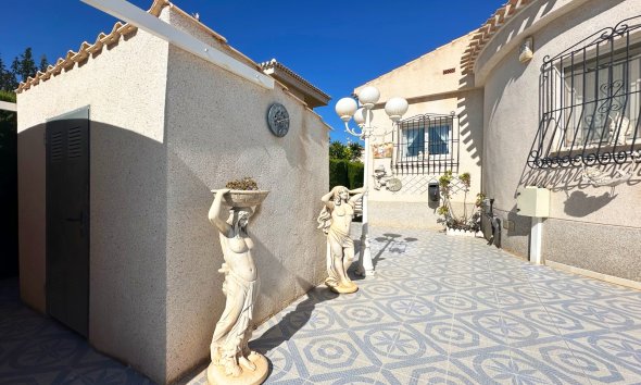 Resale - Villa - Orihuela Costa - Playa Flamenca