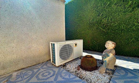 Resale - Villa - Orihuela Costa - Playa Flamenca