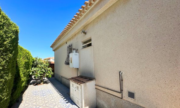 Resale - Villa - Orihuela Costa - Playa Flamenca