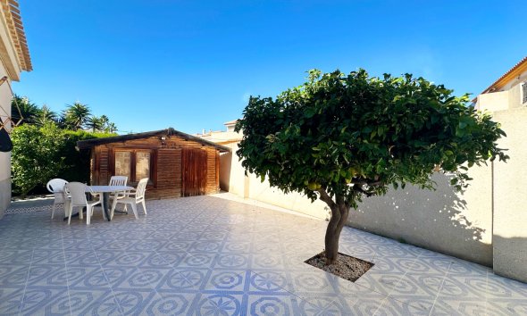 Resale - Villa - Orihuela Costa - Playa Flamenca