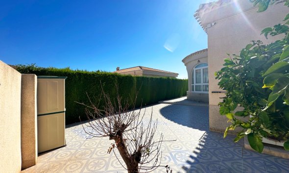 Resale - Villa - Orihuela Costa - Playa Flamenca