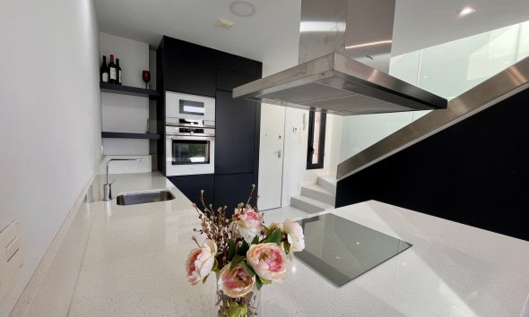 Resale - Villa - Orihuela Costa - Los Dolses