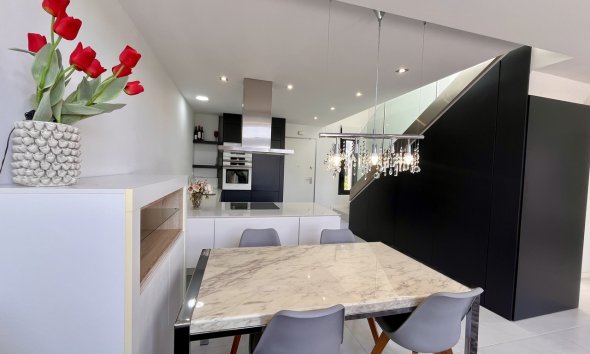 Resale - Villa - Orihuela Costa - Los Dolses