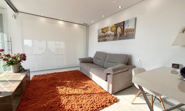 Resale - Villa - Orihuela Costa - Los Dolses