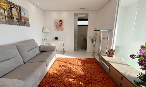 Resale - Villa - Orihuela Costa - Los Dolses