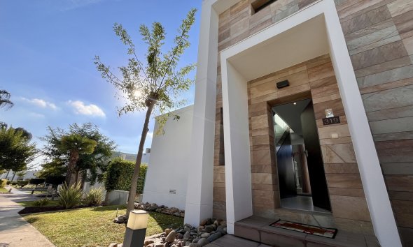 Resale - Villa - Orihuela Costa - Los Dolses