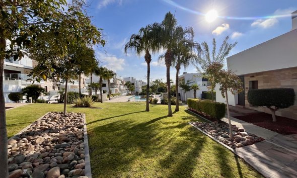 Resale - Villa - Orihuela Costa - Los Dolses