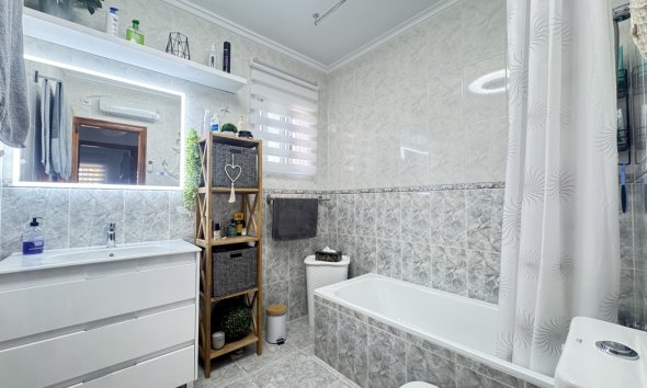 Resale - Villa - Orihuela Costa - Villamartin