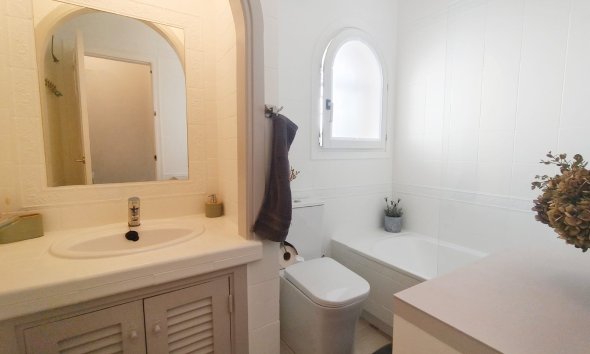 Resale - Terraced house / Townhouse - Orihuela Costa - Villamartín