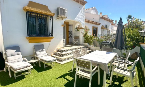 Resale - Terraced house / Townhouse - Orihuela Costa - Villamartín