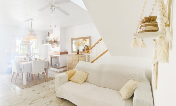 Resale - Terraced house / Townhouse - Orihuela Costa - Villamartín