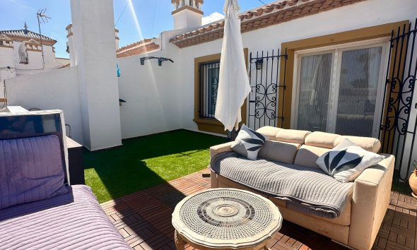 Resale - Terraced house / Townhouse - Orihuela Costa - Villamartín