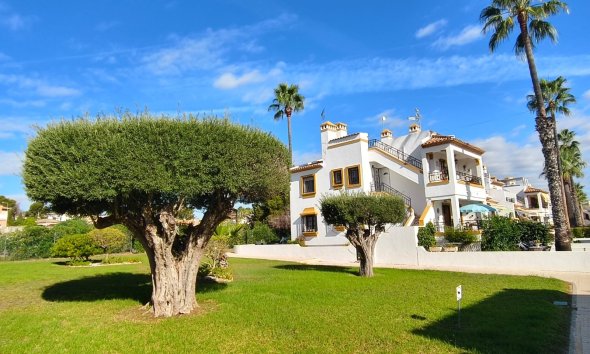 Resale - Terraced house / Townhouse - Orihuela Costa - Villamartín