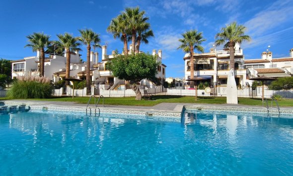 Resale - Terraced house / Townhouse - Orihuela Costa - Villamartín