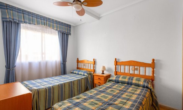 Resale - Apartment - Torrevieja - Playa del cura