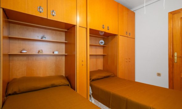 Resale - Apartment - Torrevieja - Playa del cura