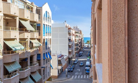 Resale - Apartment - Torrevieja - Playa del cura