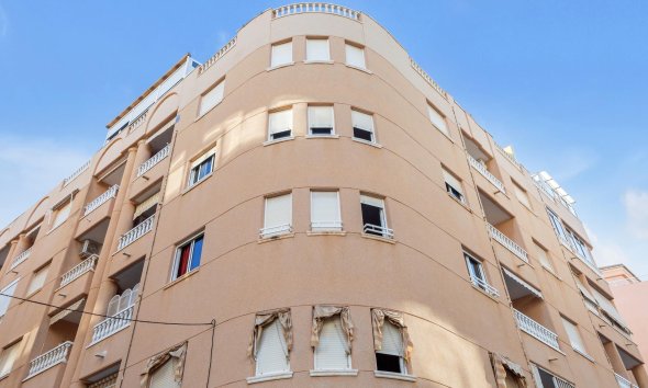 Resale - Apartment - Torrevieja - Playa del cura