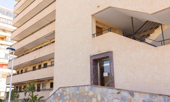 Resale - Apartment - Torrevieja - La Mata