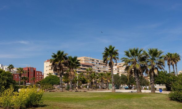 Resale - Apartment - Torrevieja - La Mata