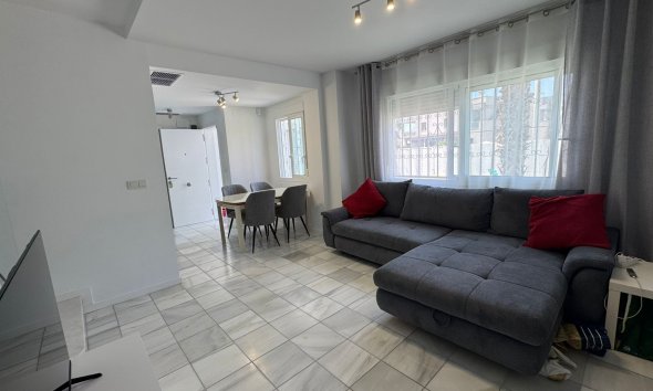 Resale - Bungalow - Torrevieja - Aguas Nuevas