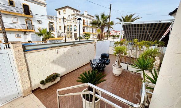 Resale - Villa - Torrevieja - La Mata
