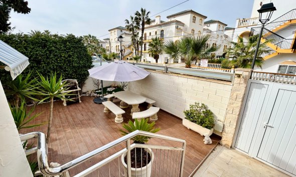 Resale - Villa - Torrevieja - La Mata