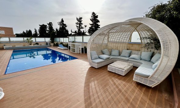 Resale - Villa - Torrevieja - La Mata