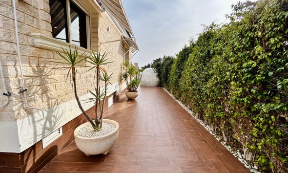 Resale - Villa - Torrevieja - La Mata