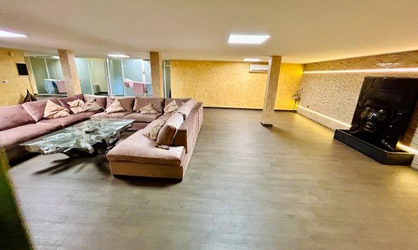 Resale - Villa - Torrevieja - La Mata