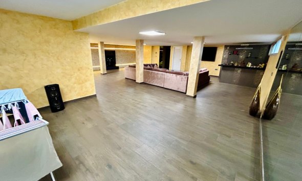 Resale - Villa - Torrevieja - La Mata