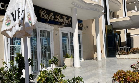 Resale - Commercial premises / Commercial unit / Retail space - Guardamar del Segura - Guardamar Playa