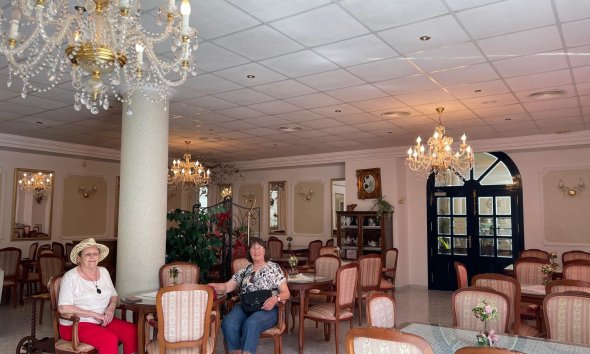 Resale - Commercial premises / Commercial unit / Retail space - Guardamar del Segura - Guardamar Playa