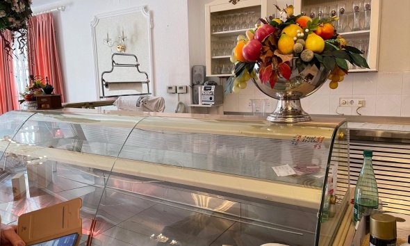 Resale - Commercial premises / Commercial unit / Retail space - Guardamar del Segura - Guardamar Playa