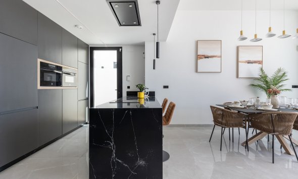 Resale - Villa - Torrevieja - El Chaparral