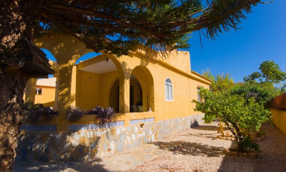 Resale - Villa - La Siesta - El Salado - Torreta - La Siesta