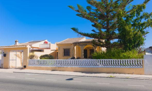 Resale - Villa - La Siesta - El Salado - Torreta - La Siesta