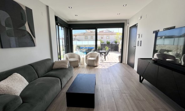 Reventa - Villa - Orihuela Costa - Playa Flamenca